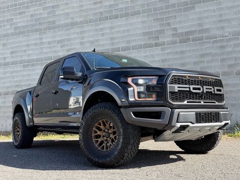 Used 2020 Ford F150 Raptor w/ Equipment Group 802A Luxury AWD/4WD image 3