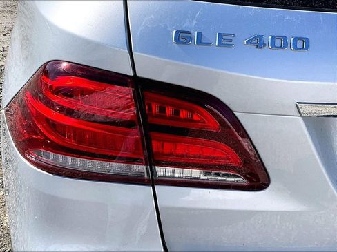 Used 2019 Mercedes-Benz GLE 400 4MATIC w/ Premium 1 Package image 28