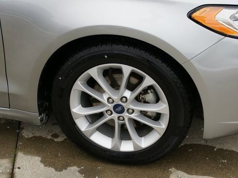 Used 2020 Ford Fusion SE image 8