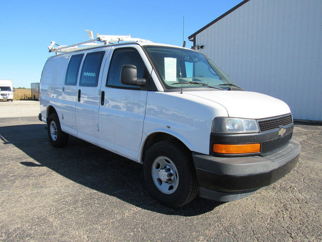 Used 2018 Chevrolet Express 2500 w/ Driver Convenience Package RWD image 8