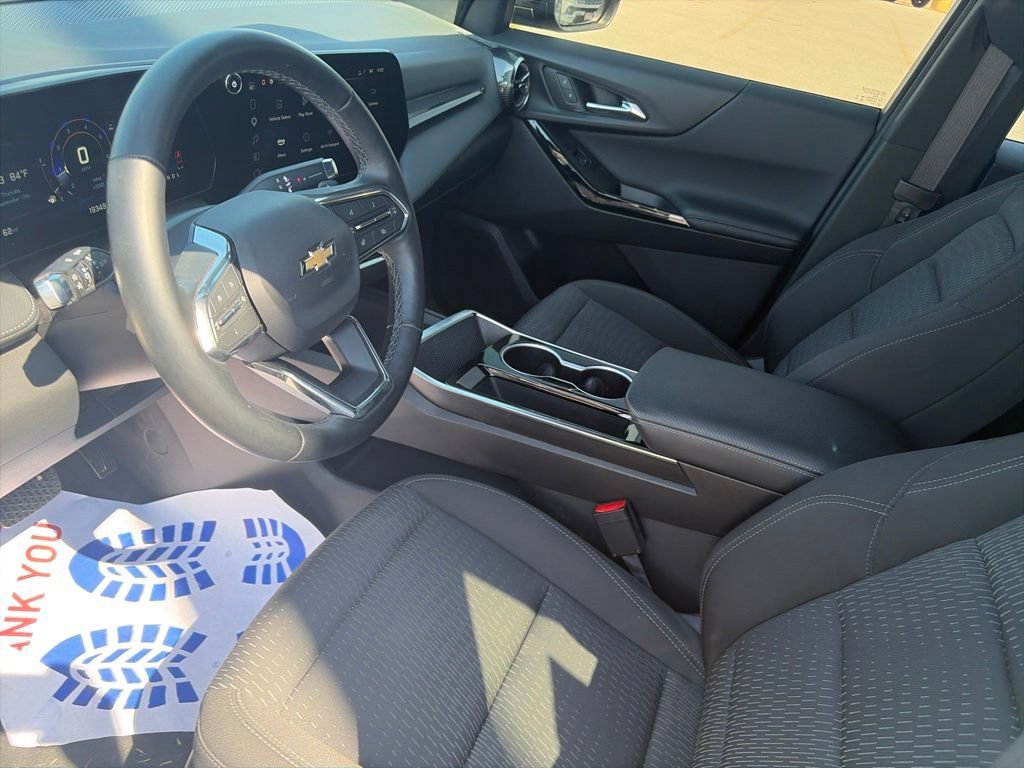 Used 2025 Chevrolet Equinox LT w/ Safety and Technology Package FWD image 16