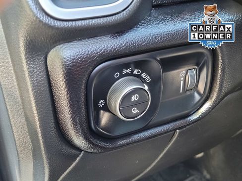 Used 2024 RAM 2500 Big Horn w/ Off Road Package AWD/4WD image 17