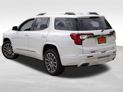 Certified 2022 GMC Acadia Denali w/ Trailering Package AWD/4WD image 7