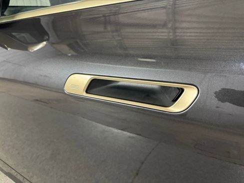 Used 2023 BMW iX xDrive50 w/ Premium Package image 23