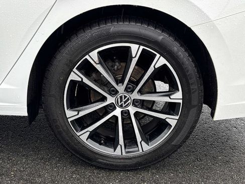 Certified 2024 Volkswagen Jetta Sport FWD image 6