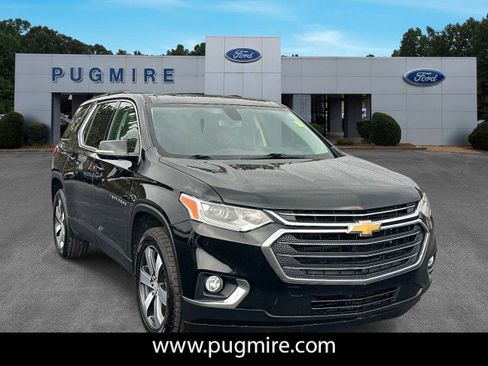 Used 2019 Chevrolet Traverse LT w/ LT Premium Package image 1