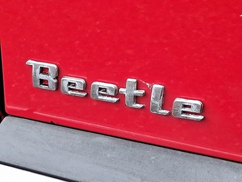 Used 2013 Volkswagen Beetle 2.0T image 28