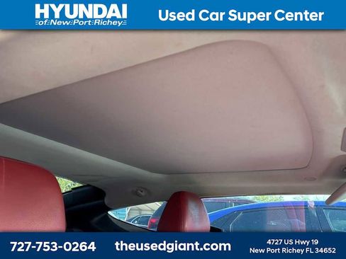 Used 2012 Hyundai Veloster w/ Style Pkg FWD image 10