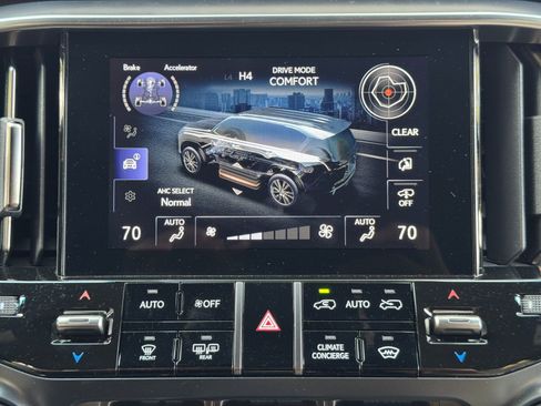 Used 2023 Lexus LX 600 Luxury w/ Appearance Package image 33