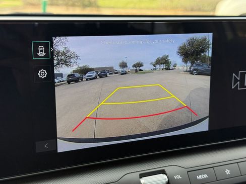 Used 2025 Kia K4 LXS image 24