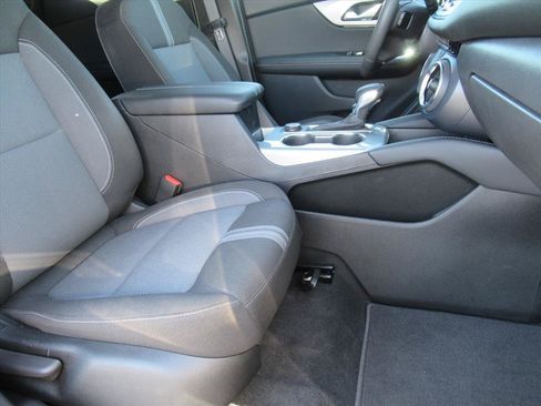 Certified 2023 Chevrolet Blazer LT w/ Midnight/Sport Edition FWD image 9