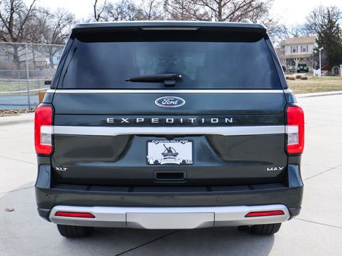 Used 2022 Ford Expedition Max XLT image 19