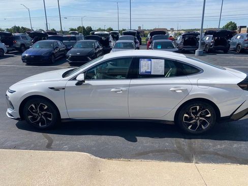 Used 2025 Hyundai Sonata SEL FWD image 4