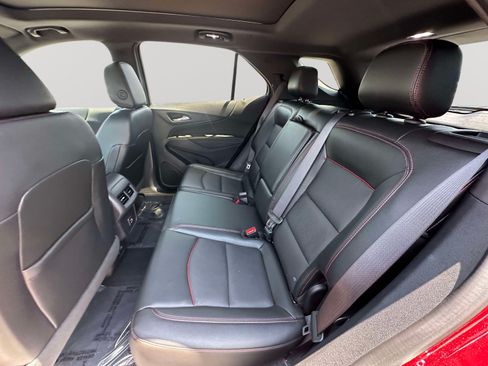Used 2024 Chevrolet Equinox RS w/ RS Leather Package AWD/4WD image 32