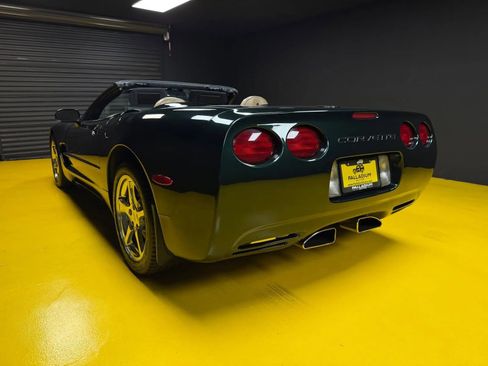 Used 2000 Chevrolet Corvette Coupe w/ Memory Pkg RWD image 4