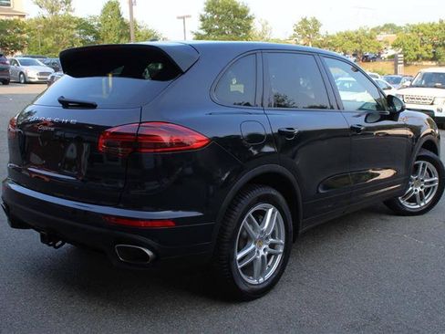 Used 2016 Porsche Cayenne w/ Premium Package AWD/4WD image 5