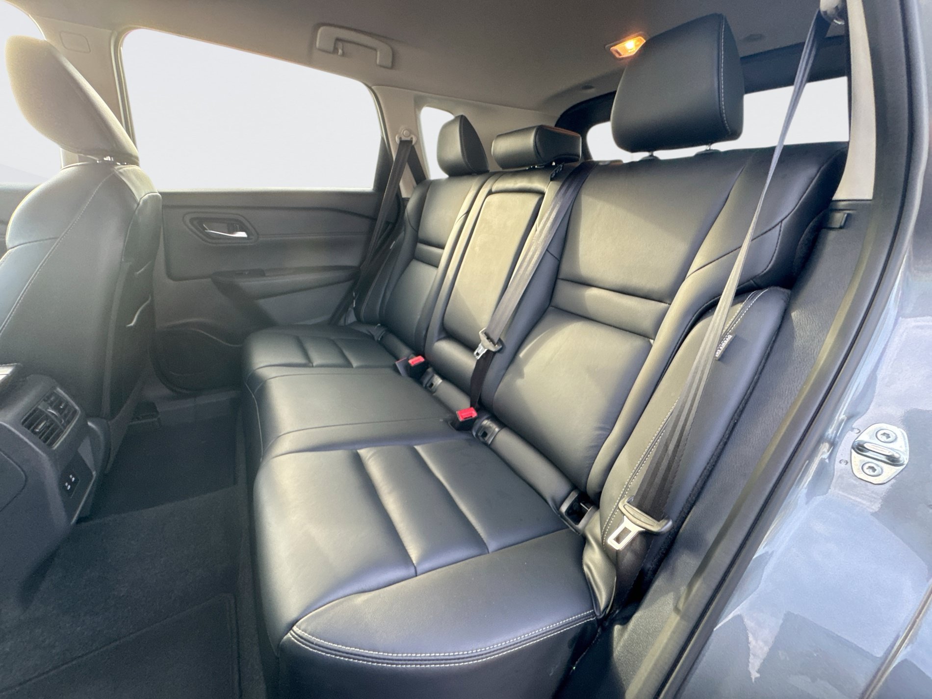 Certified 2026 Nissan Rogue SL FWD image 14
