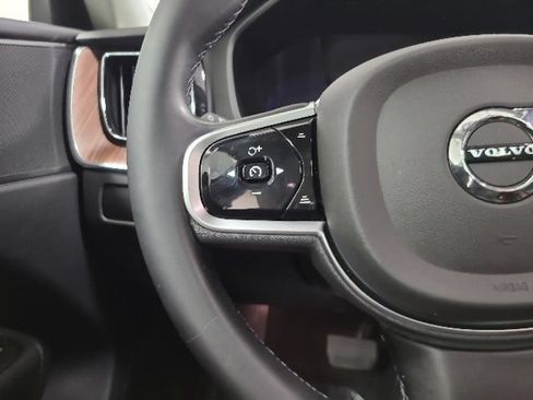 Used 2023 Volvo XC60 B5 Plus AWD/4WD image 26