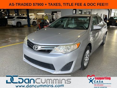 Used 2012 Toyota Camry LE FWD image 1