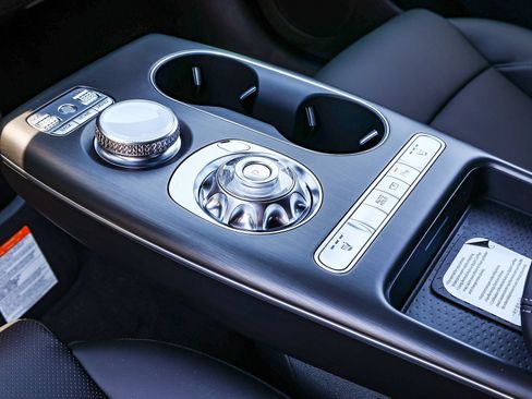 New 2026 Genesis GV60 RWD image 21