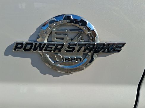 Used 2012 Ford F250 Lariat w/ Lariat Interior Pkg image 47