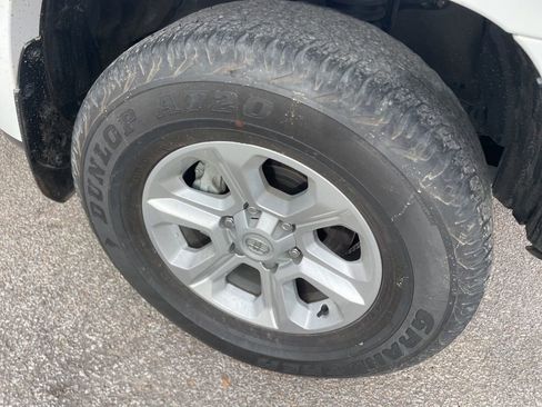 Used 2023 Toyota 4Runner SR5 Premium w/ Moonroof Package image 9