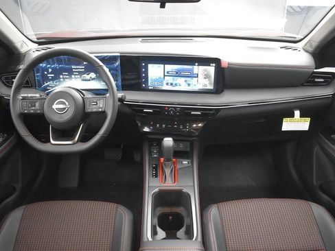 New 2025 Nissan Kicks SR image 9