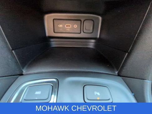 Certified 2024 Chevrolet Equinox RS AWD/4WD image 37