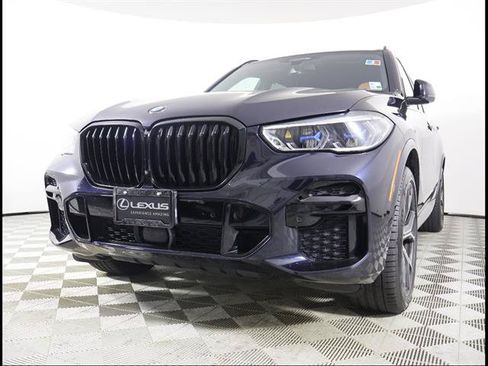 Used 2022 BMW X5 sDrive40i w/ M Sport Package RWD image 2