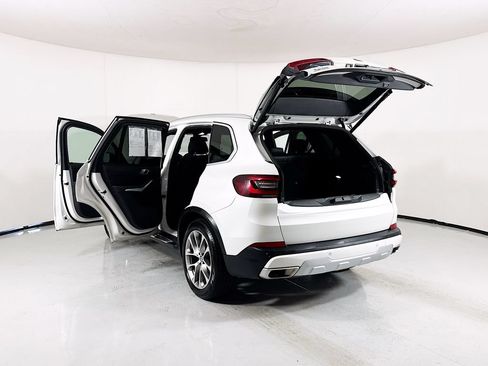 Used 2023 BMW X5 xDrive40i w/ Premium Package AWD/4WD image 23
