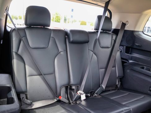 Used 2025 Kia Telluride S FWD image 12