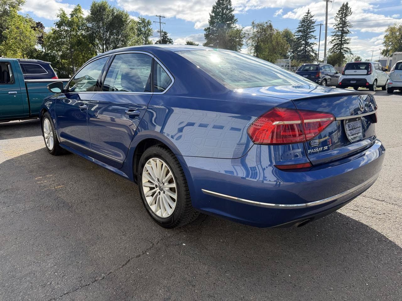 Used 2016 Volkswagen Passat 1.8T SE FWD image 5