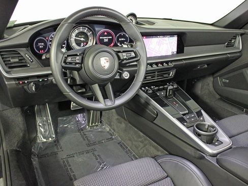 Used 2021 Porsche 911 Turbo image 4