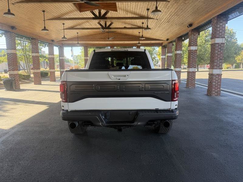 Used 2018 Ford F150 Raptor w/ Equipment Group 802A Luxury AWD/4WD image 4