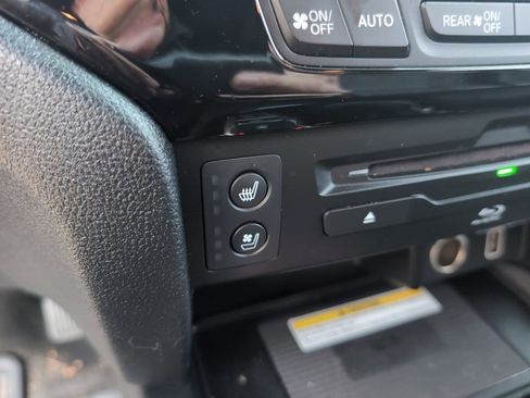 Used 2022 Honda Pilot Black Edition image 24