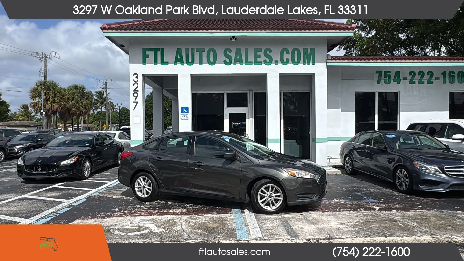 Used 2018 Ford Focus SE FWD image 1