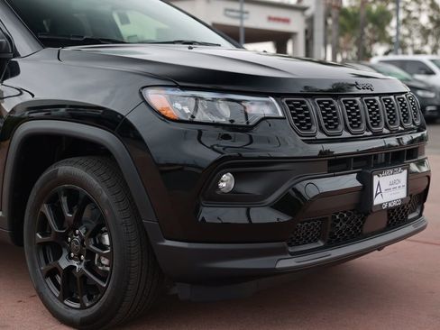 New 2026 Jeep Compass Latitude image 7
