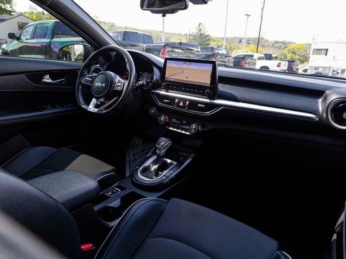 Used 2022 Kia Forte GT-Line w/ GT-Line Technology Package FWD image 32