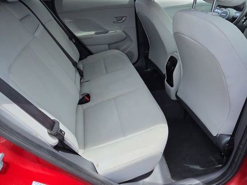 Used 2024 Hyundai Kona SEL AWD/4WD image 17