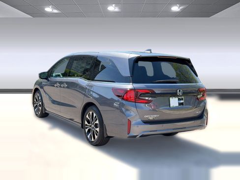 New 2026 Honda Odyssey Elite image 3