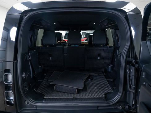 Used 2021 Land Rover Defender 110 X image 8