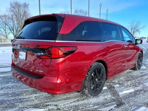 Used 2023 Honda Odyssey Sport image 7