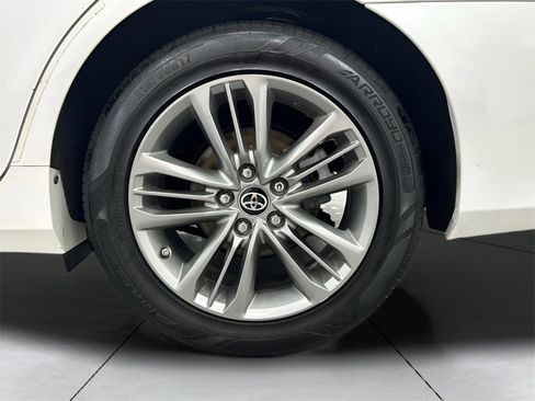 Used 2017 Toyota Camry SE image 21