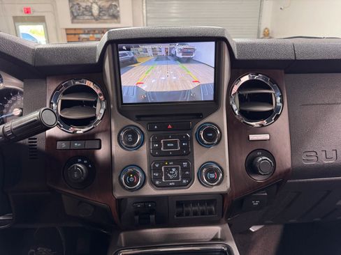 Used 2016 Ford F250 Lariat w/ Lariat Ultimate Package image 21