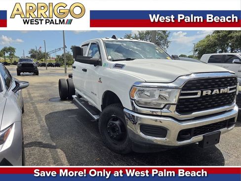Used 2022 RAM 3500 Tradesman w/ Chrome Appearance Group RWD image 1