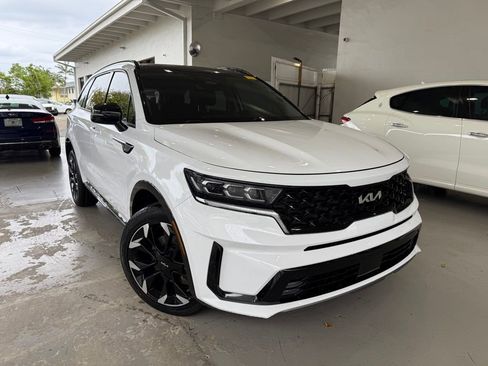Used 2023 Kia Sorento SX image 1