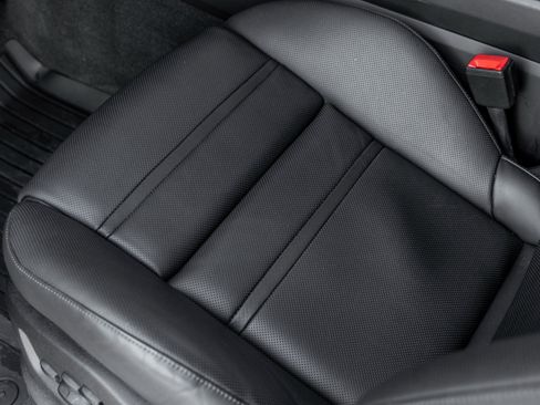 Used 2024 Porsche Cayenne Turbo image 25