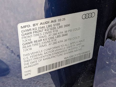 Used 2025 Audi Q3 2.0T Premium w/ Convenience Package image 37