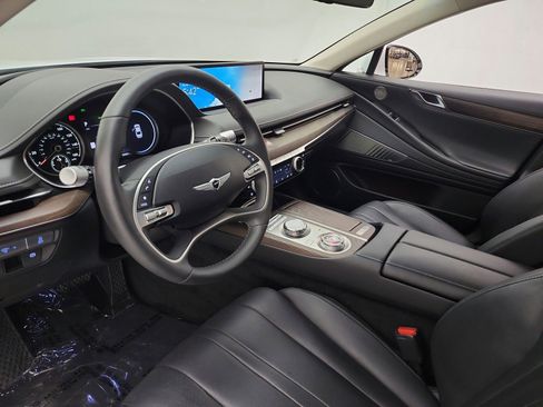Used 2024 Genesis G80 image 12