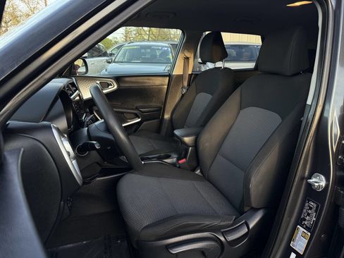 Used 2022 Kia Soul LX w/ Technology Package image 22